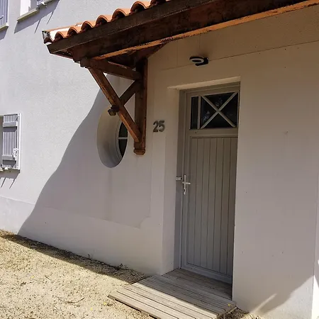 Maison Sous Les Pins Pour 5 Pers, Terrasse, Parking A - Fr-1-194-363 * La Tranche-sur-Mer